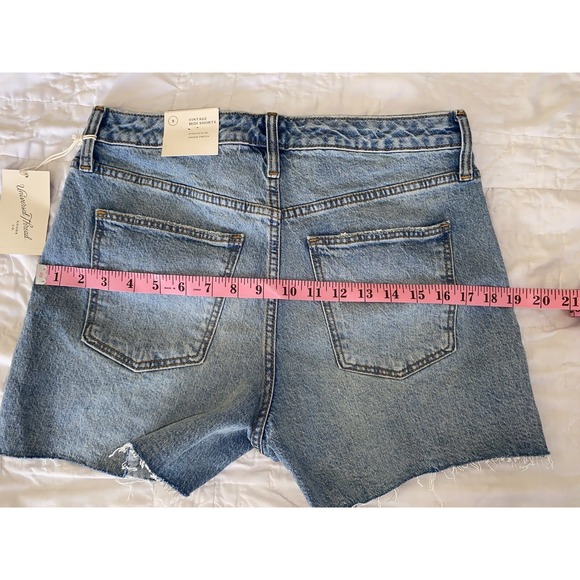 NWT Universal Threads " Vintage Midi Shorts"Women's Size 8  Inseam 4" Cut Off - Picture 7 of 10